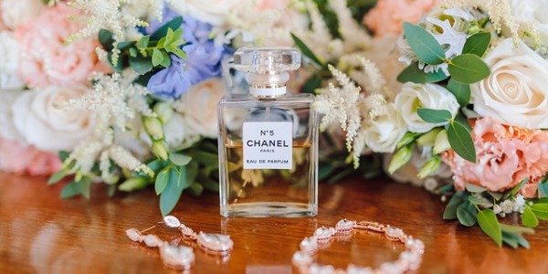 Zapach miłości - jakie perfumy na Walentynki wybrać?